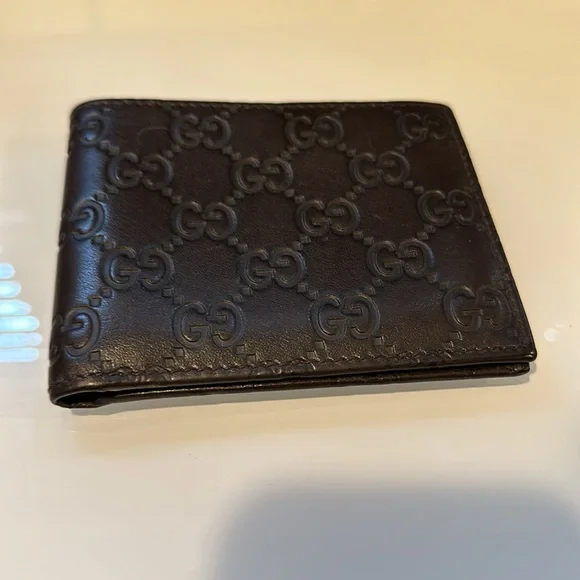 Gucci leather bifold wallet - Picture 3 of 7